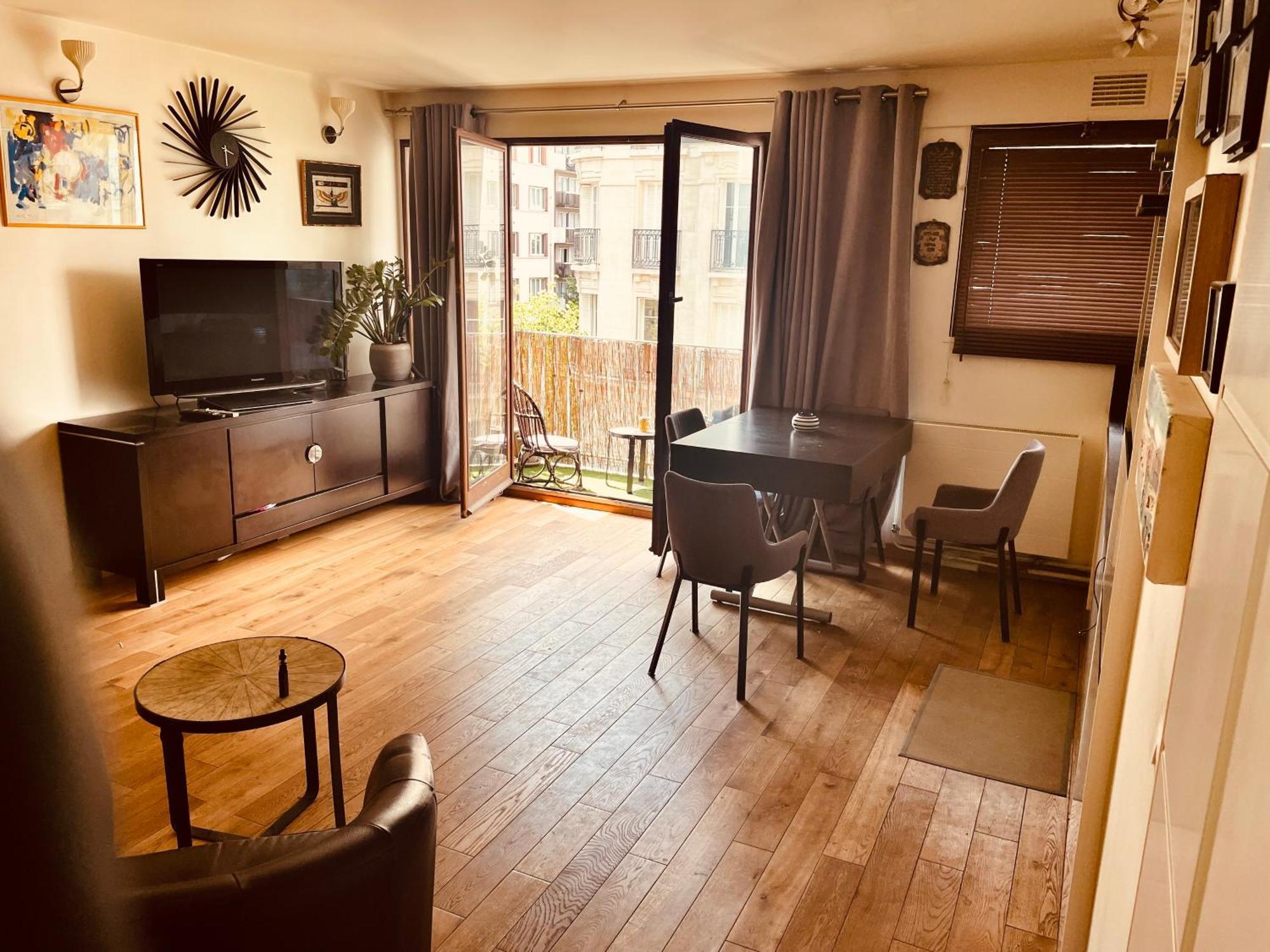 شقة Jolie 2 Pieces Avec Balcon Paris 15 Eme المظهر الخارجي الصورة